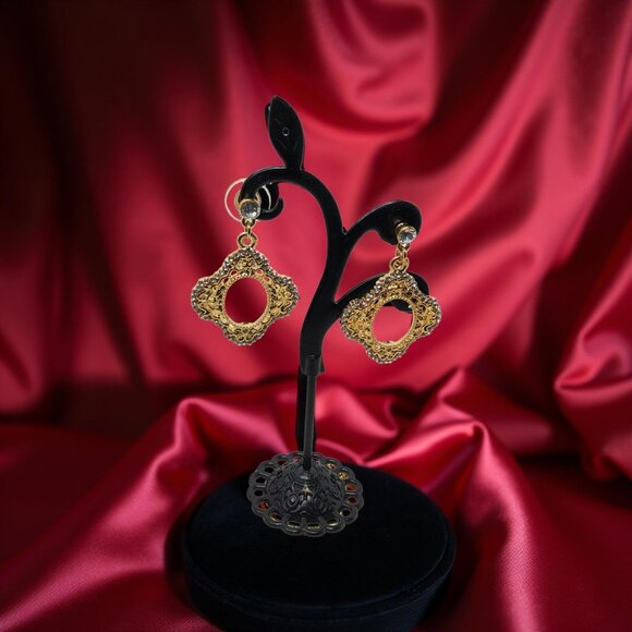 Vintage Signed PWC Goldtone and Clear Crystal Filigree Oval Picture Frame Dangle - Picture 2 of 16